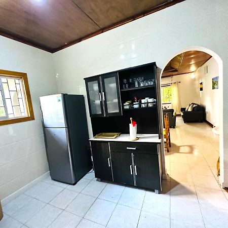 88 Days Self Catering Holidays & Accomodation Baie Lazare  Kültér fotó