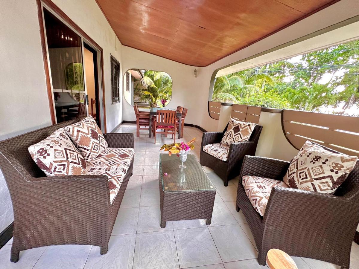 88 Days Self Catering Holidays & Accomodation Baie Lazare  Kültér fotó