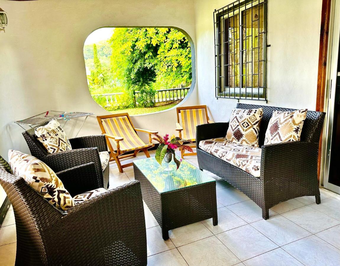 88 Days Self Catering Holidays & Accomodation Baie Lazare  Kültér fotó