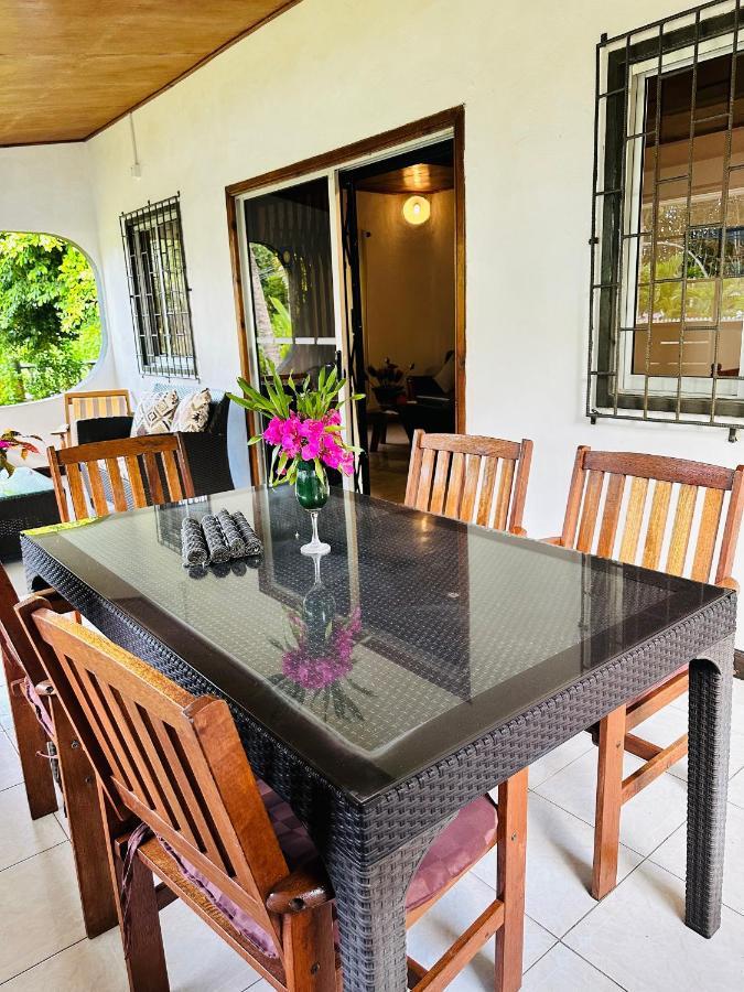 88 Days Self Catering Holidays & Accomodation Baie Lazare  Kültér fotó