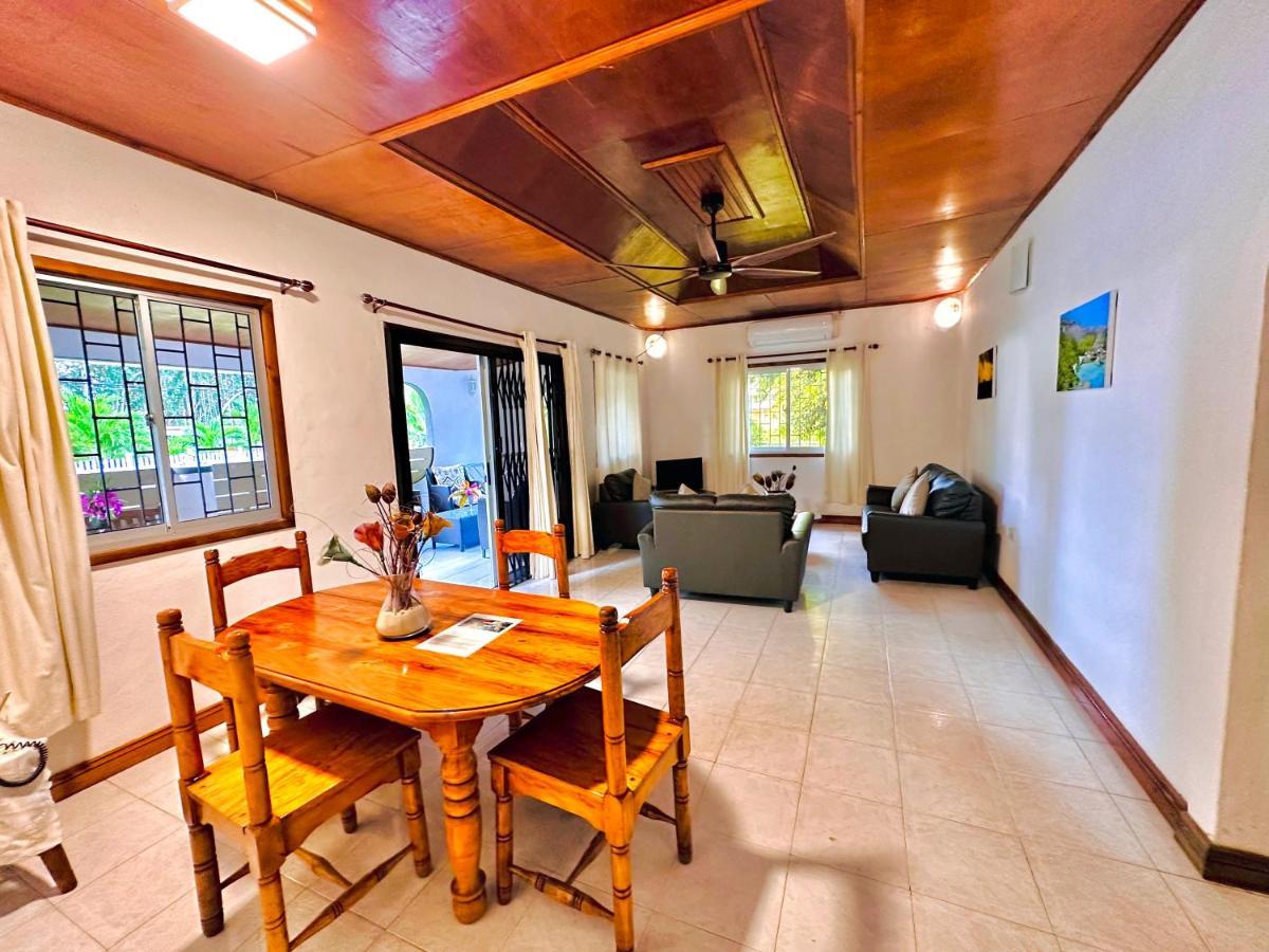 88 Days Self Catering Holidays & Accomodation Baie Lazare  Kültér fotó