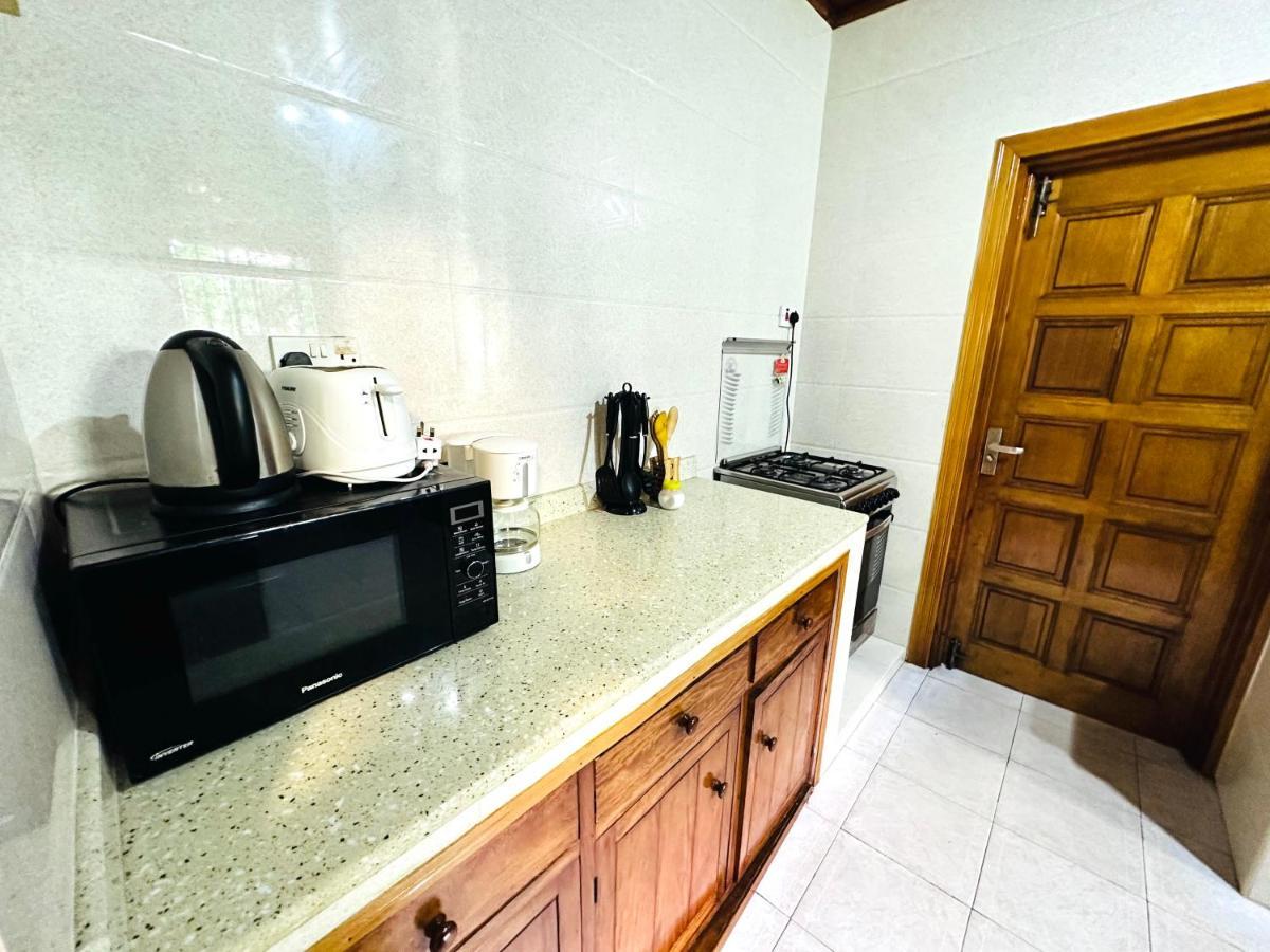 88 Days Self Catering Holidays & Accomodation Baie Lazare  Kültér fotó